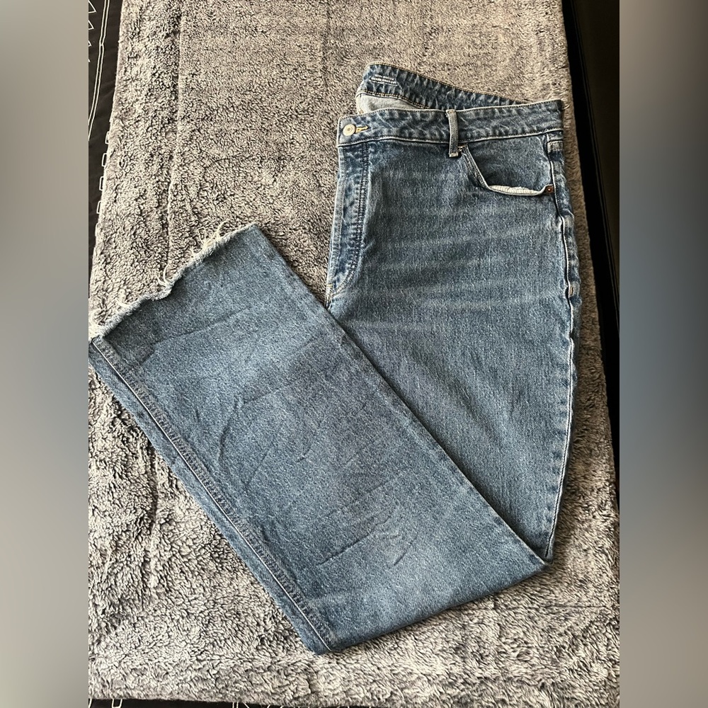 Old Navy Straight-Leg Men's Denim Jeans in Light Blue Wash